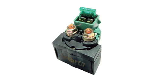 Relay con portafusible 20a /gs500