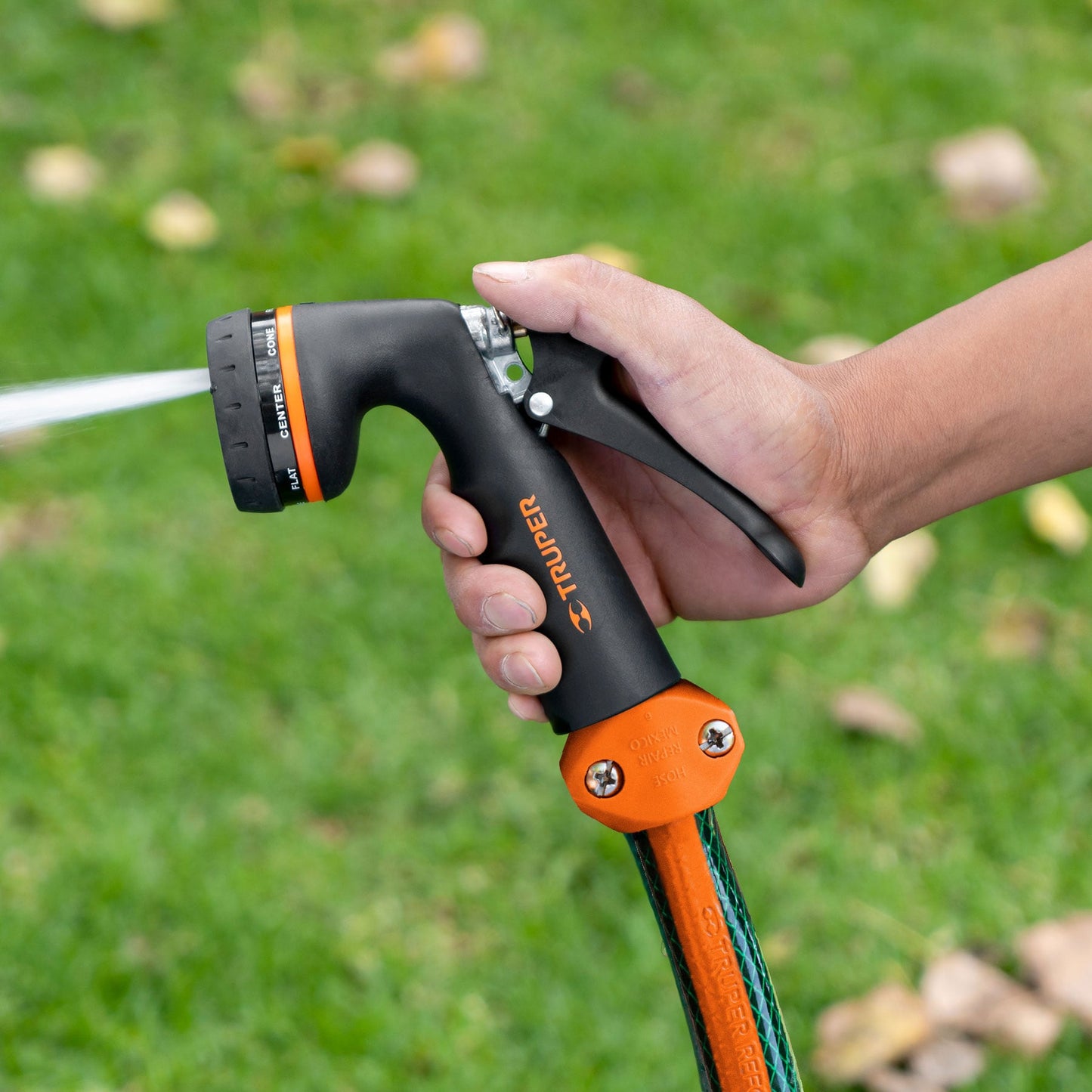 PR-208 Pistola metálica 8 funciones con recubrim.