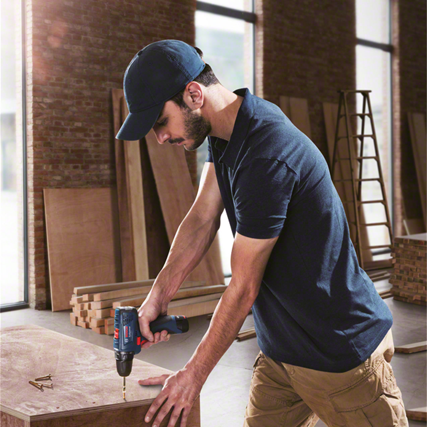 Kit Bosch atornillador + llave impacto + 2bat 2.0ah, maletín y 23acc