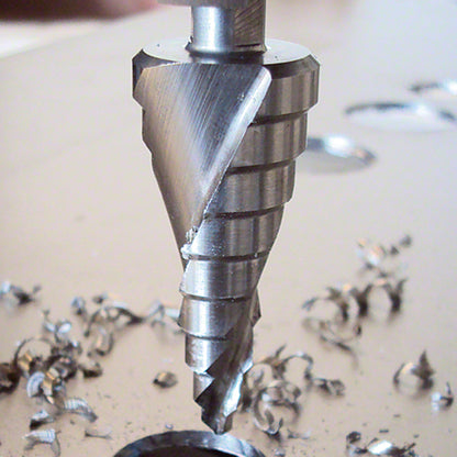Broca escalonada para Metal Bosch Acero Rápido con Titanio HSS-TiN 4,0-12,0mm 5 diametros