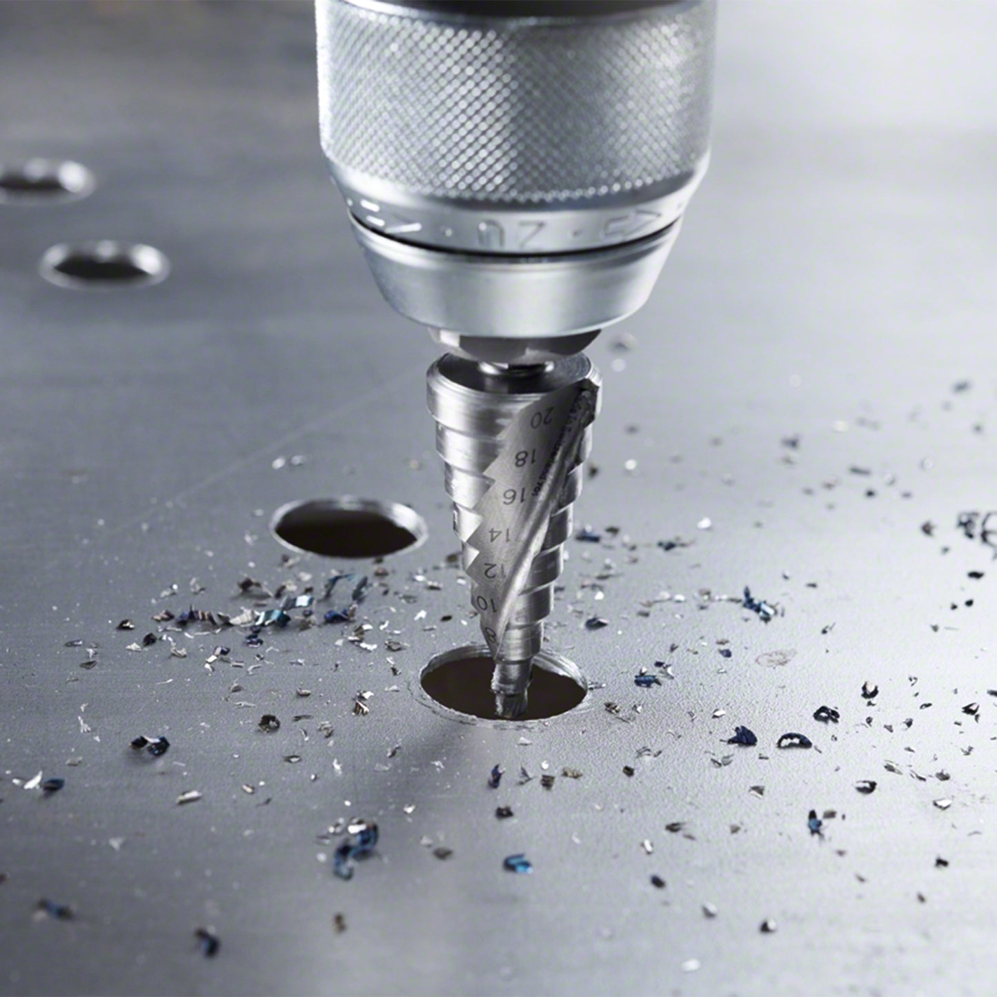 Broca escalonada para Metal Bosch Acero Rápido con aluminio y Titanio HSS-AlTiN 4,0-12,0mm 5 diametros