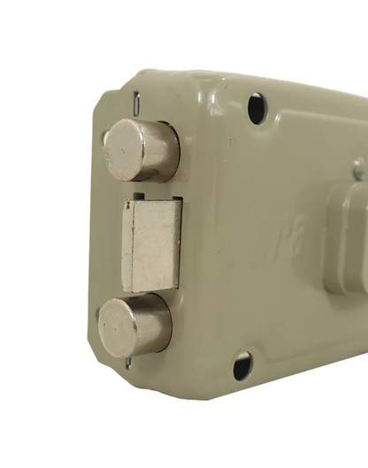 5405 Cerradura de sobreponer VF8 antipalanca izquierda color beig con tornillos autoperforantes Vera