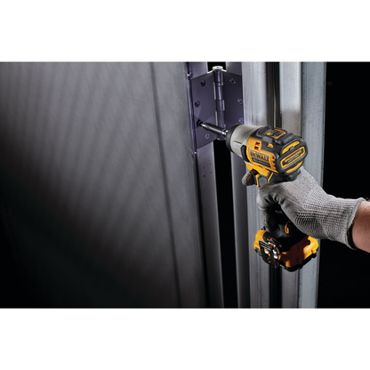 DCF801B Atornillador de impacto 12V Xtreme 1/4" Brushless, desnuda