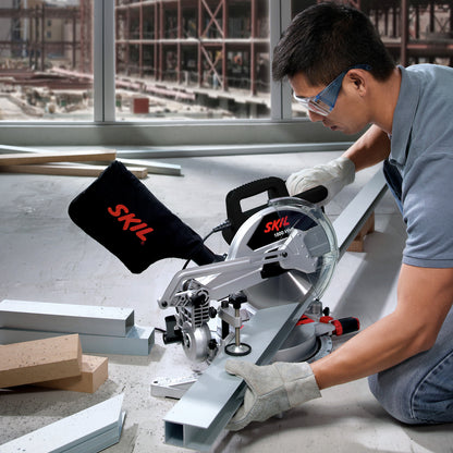 Ingleteadora Skil 3310 1800W 110V disco y accesorios